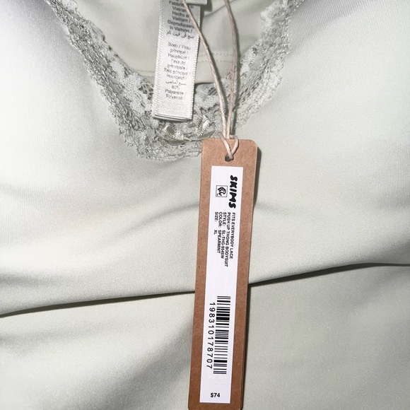 SKIMS XL NWT thong back - Picture 3 of 3